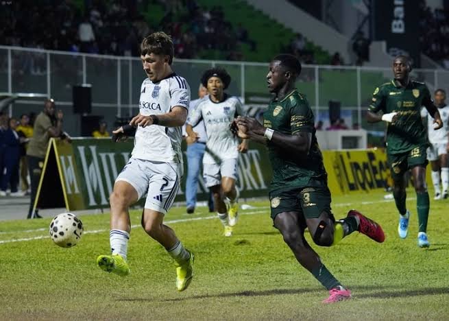 Emelec vs Orense 2-0