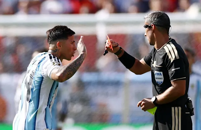 Gavi and Leandro Paredes clash
