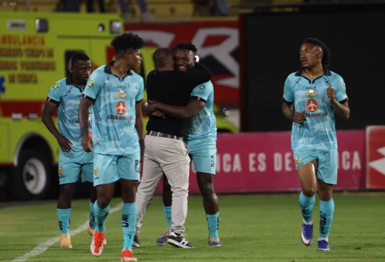 Libertad beats Deportivo Cuenca